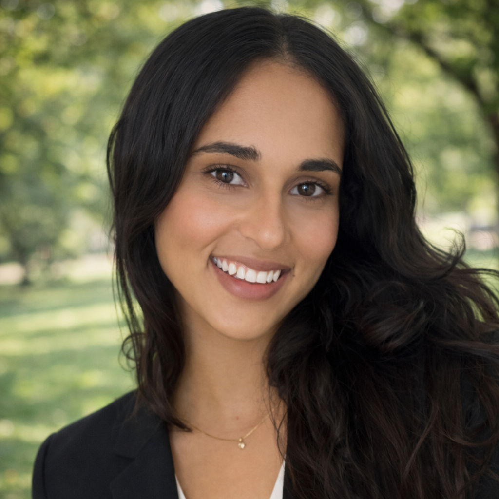 yenil lopez headshot